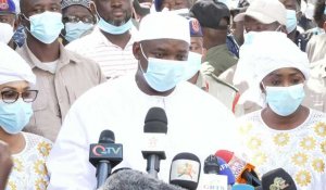 Présidentielle en Gambie: le président sortant Barrow vote à Banjul
