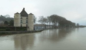 Inondations dans les Landes: à Peyrehorade, une lente décrue s'amorce