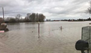 A Merville, un hameau coupé du monde par les inondations