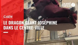 VIDÉO. Le dragon Joséphine en promenade dans le centre-ville de Caen