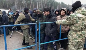Entre le Belarus et de la Pologne, les migrants sont devenus les pions d'un jeu d'échec politique