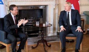 Le président israélien Isaac Herzog rencontre Boris Johnson à Londres
