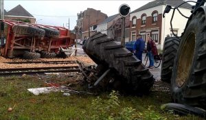 Un tracteur percuté par un train à Bavinchove