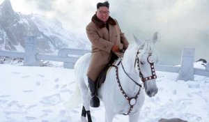 La Corée du Nord célèbre le 10e anniversaire de Kim Jong Il et une décennie de pouvoir de son fils