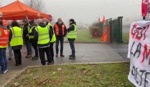 Auchan : blocage de l’entrepôt logistique de Carvin sur la question des salaires