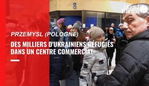 VIDÉO. Des milliers de réfugiés Ukrainiens en transit dans ce centre commercial en Pologne