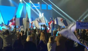 Présidentielle: à Perpignan, dernier meeting de Marine Le Pen avant le premier tour