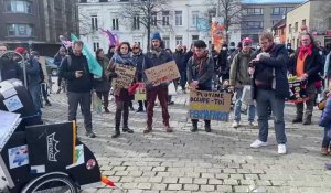 Plus de 100 personnes ont participé à la marche pour le climat, ce samedi à Calais