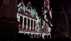 Au Touquet, l'hôtel de ville et son beffroi parés de lumières pour remonter le fil de 110 ans d'existence