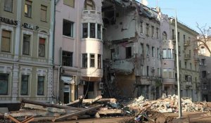 Ukraine: un mois après le début du conflit, la deuxième ville du pays partiellement détruite