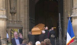 Obsèques de Jean-Pierre Pernaut à Paris: arrivée du cercueil à la basilique Sainte-Clotilde