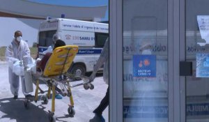Tunisie: un hôpital provisoire débordé par l'afflux de patients Covid