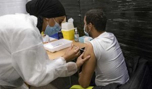 Ruée sur le vaccin en France après les annonces du président Emmanuel Macron