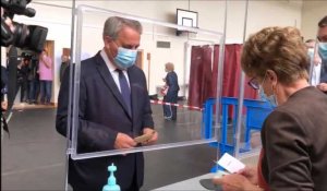 Xavier Bertrand vote au second tour des Régionales à Saint-Quentin