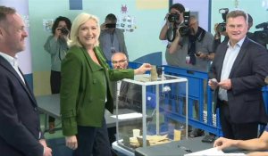 Législatives: Marine Le Pen vote à Hénin-Beaumont