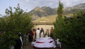 L'Afghanistan enterre ses morts après un séisme qui accentue la crise humanitaire