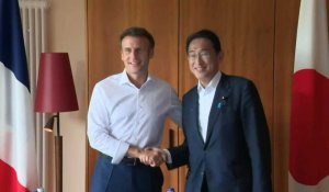 Sommet du G7 : Rencontre bilatérale entre Emmanuel Macron et Fumio Kishida