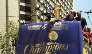 Basket: les Warriors défilent à San Francisco après avoir remporté leur septième titre en NBA