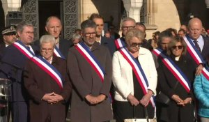 Attentat d'Arras : rassemblement en hommage au professeur tué