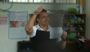 Présidentielle en Equateur: le candidat Daniel Noboa vote pour le second tour