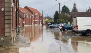 A Saint-Etienne-au-Mont, la rue Huret-Lagache est recouverte d'eau