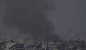 Des colonnes de fumée s'élèvent au nord de Gaza vues depuis Israël