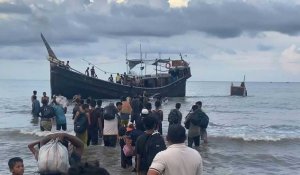 Indonésie: nouvelle arrivée massive de réfugiés rohingyas par la mer