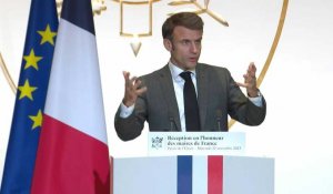 Un millier de maires à l'Elysée reçus par Emmanuel Macron