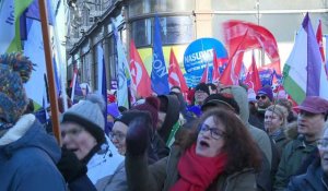 Irlande du Nord : Manifestation massive des fonctionnaires à Belfast