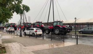 Boulogne : des agriculteurs manifestent sur le pont Marguet