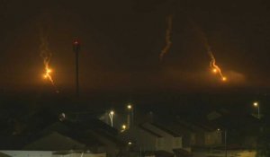 Fusées éclairantes au-dessus du nord de la bande de Gaza