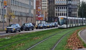 Près de 150 taxis de Seine-Maritime manifestent à Rouen 