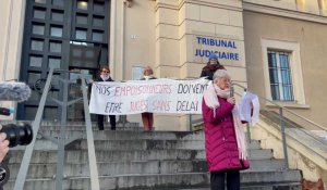 Dunkerque : les veuves de l’amiante reviennent manifester devant le tribunal de Dunkerque 19 ans plus tard.