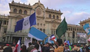 Des milliers de personnes attendent l'investiture du nouveau président du Guatemala