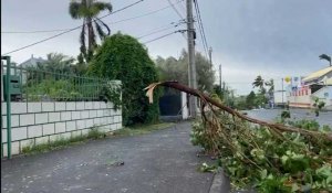 La Réunion: alerte violette levée, le cyclone Belal moins "cataclysmique" que prévu