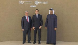 Le président français Emmanuel Macron arrive à la COP28 à Dubaï