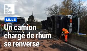 Lille : l’impressionnant relevage d’un camion chargé de rhum