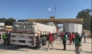 Gaza : un premier convoi d'aide humanitaire rentre dans l'enclave palestinienne