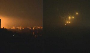 Une frappe secoue la ville de Gaza alors que tombent des fusées éclairantes