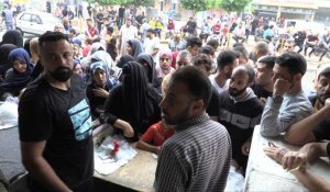 Dans la bande de Gaza bombardée, les files s'allongent devant les boulangeries