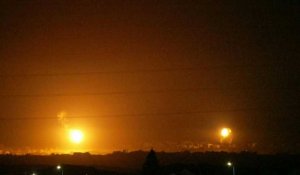 Des frappes et des fusées éclairantes observées au-dessus du nord de Gaza depuis Israël