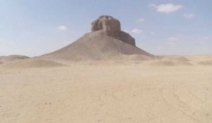 Pyramide noire : la mégastructure enfouie
