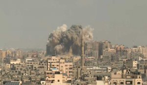 La fumée s'élève dans le ciel de Gaza après plusieurs frappes israéliennes