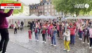 VIDÉO. Octobre rose à Lisieux : un flash mob pour sensibiliser à la prévention du cancer du sein
