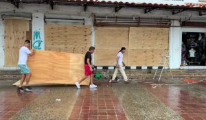 Mexique: les commerçants barricadent leurs magasins à l'approche de l'ouragan Lidia