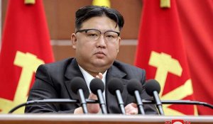 Kim Jong Un appelle à "une capacité de réponse de guerre écrasante"