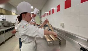 Aire-sur-la-Lys : confection de bûches de Noël au lycée Vauban