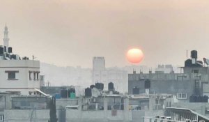 Lever de soleil à Gaza au premier jour de l'année, au milieu des bombardements