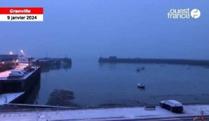 VIDÉO. Le port de Granville entre neige et obscurité ce mardi 9 janvier