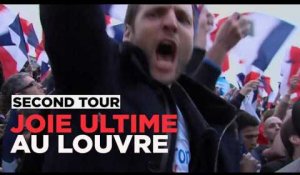 Joie intense des supporters de Macron au Louvre